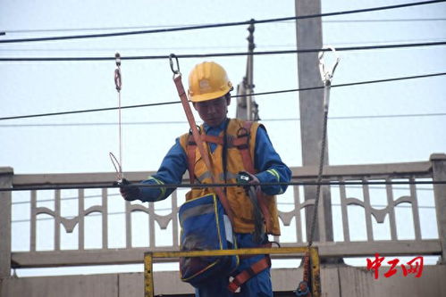 以武會友，錘煉意志——41名接觸網(wǎng)施工人員的特殊“網(wǎng)絡(luò)工程”